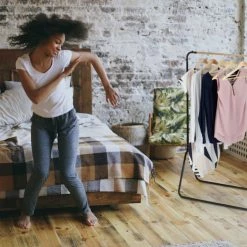 relaxdays Kleiderständer »Kleiderständer schwarz«, Holzoptik -Deutschland Möbel Verkäufe 2024 21f38a39 c57e 5874 8b1c d20b2617c507