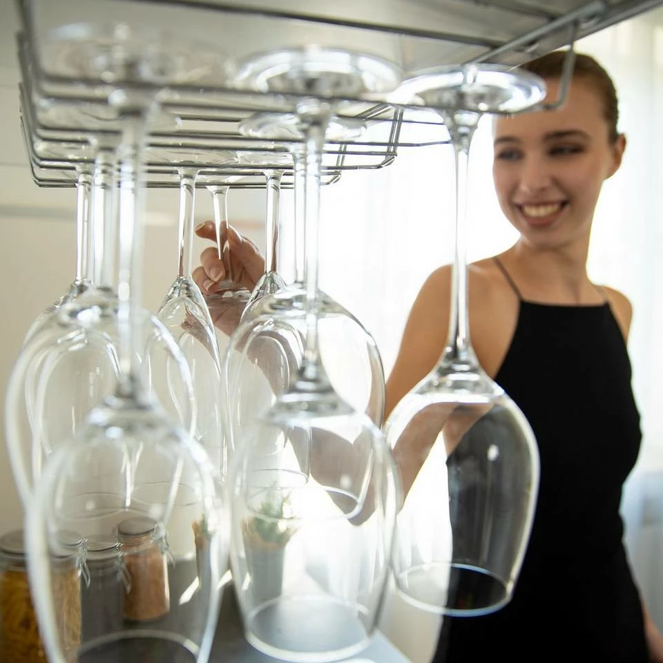 relaxdays Gläserhalter »2 x Weinglashalter Schrankeinsatz« 2 relaxdays Gläserhalter »2 x Weinglashalter Schrankeinsatz« – Bild 2