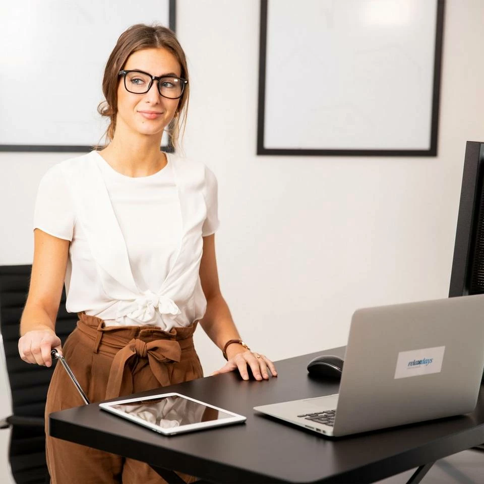 relaxdays Schreibtischaufsatz »Sitz-Steh-Schreibtisch«, Rotbraun Schwarz, Dunkelrot Schwarz, Creme Schwarz 5 relaxdays Schreibtischaufsatz »Sitz-Steh-Schreibtisch«, Rotbraun Schwarz, Dunkelrot Schwarz, Creme Schwarz – Bild 5