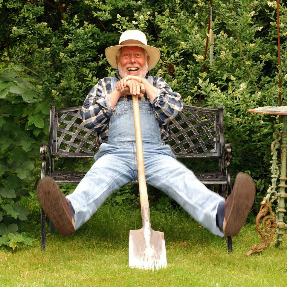 relaxdays Gartenbank »Gartenbank Metall in Schwarz-Bronze« 3 relaxdays Gartenbank »Gartenbank Metall in Schwarz-Bronze« – Bild 3