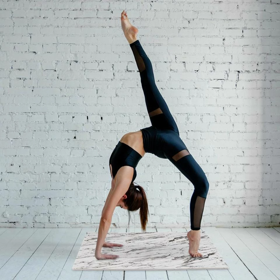 relaxdays Bodenschutzmatte »18 x Bodenschutzmatte Fitness weiß-grau« 2 relaxdays Bodenschutzmatte »18 x Bodenschutzmatte Fitness weiß-grau« – Bild 2